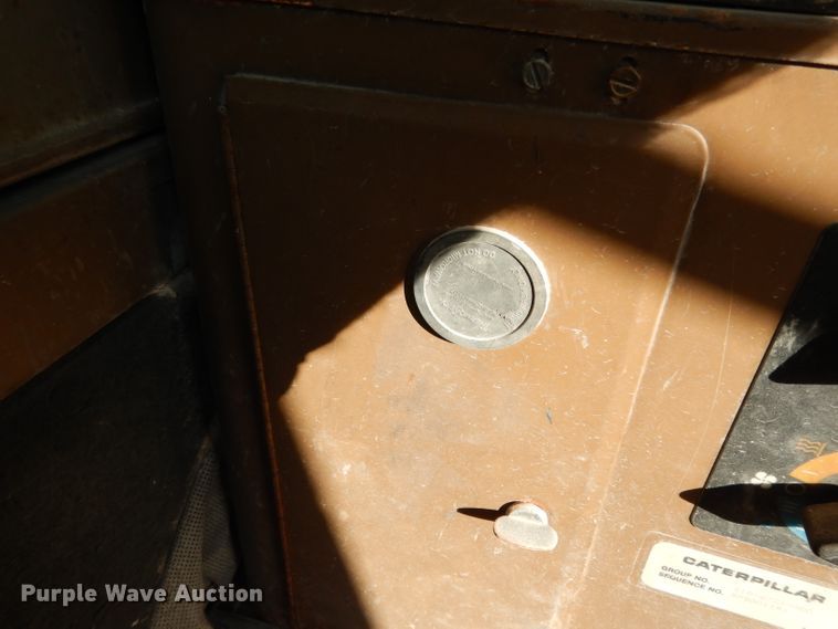 image for item DH2389 1995 Caterpillar 769C  off road haul truck