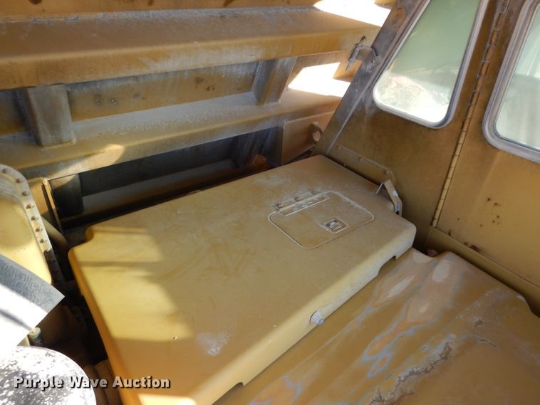 image for item DH2389 1995 Caterpillar 769C  off road haul truck