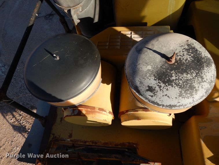 image for item DH2389 1995 Caterpillar 769C  off road haul truck