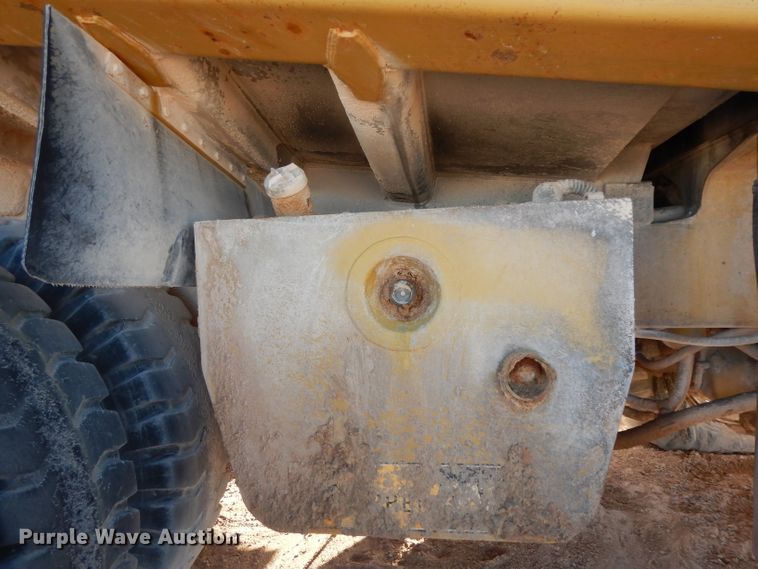 image for item DH2389 1995 Caterpillar 769C  off road haul truck