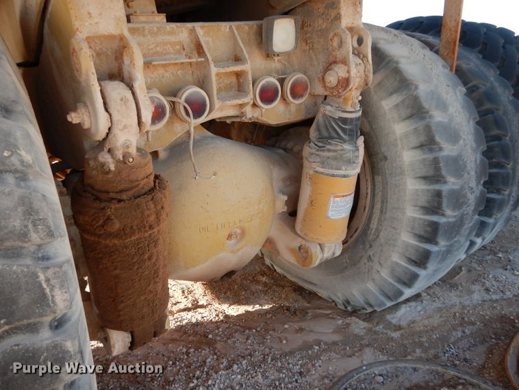 image for item DH2389 1995 Caterpillar 769C  off road haul truck