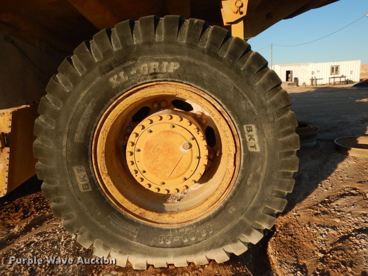 image for item DH2389 1995 Caterpillar 769C  off road haul truck