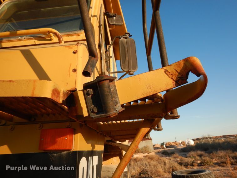 image for item DH2389 1995 Caterpillar 769C  off road haul truck