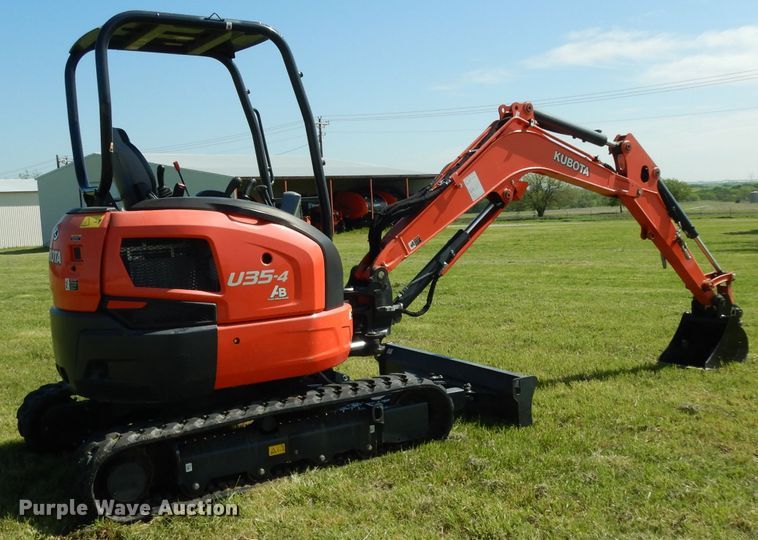image for item DH2458 2013 Kubota U35-4 mini excavator
