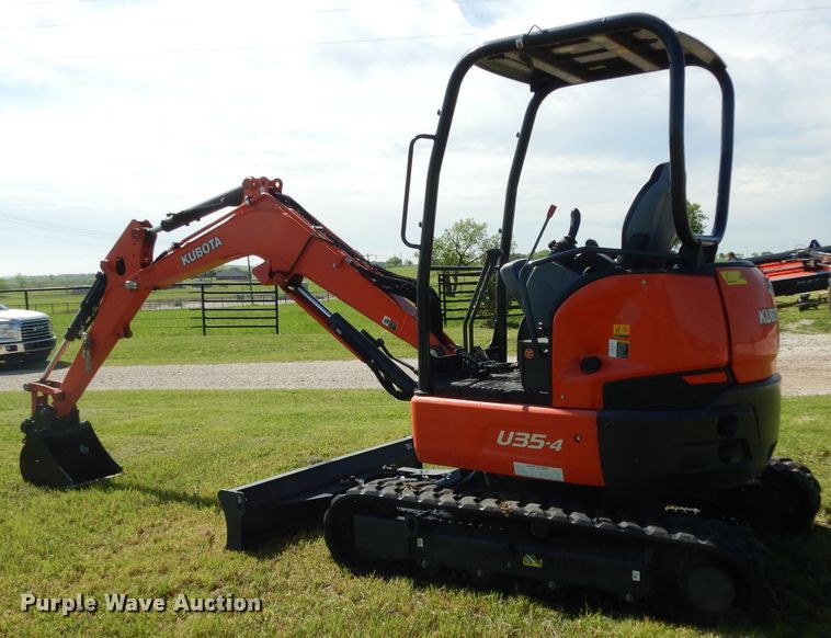 image for item DH2458 2013 Kubota U35-4 mini excavator