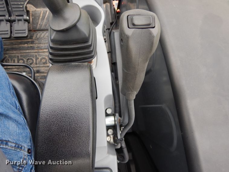 image for item DH2458 2013 Kubota U35-4 mini excavator