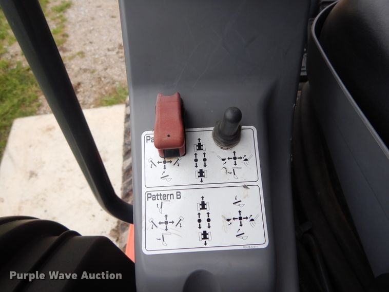 image for item DH2458 2013 Kubota U35-4 mini excavator