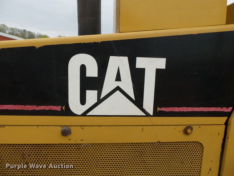 image for item DH7918 1993 Caterpillar D4C LGP  crawler dozer