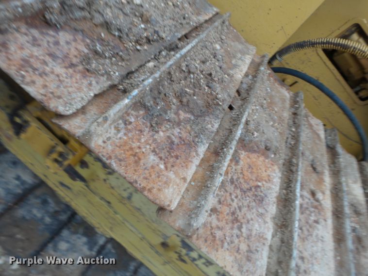 image for item DH7918 1993 Caterpillar D4C LGP  crawler dozer