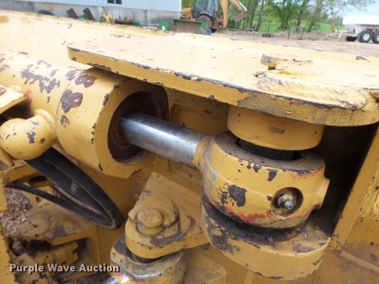 image for item DH7918 1993 Caterpillar D4C LGP  crawler dozer