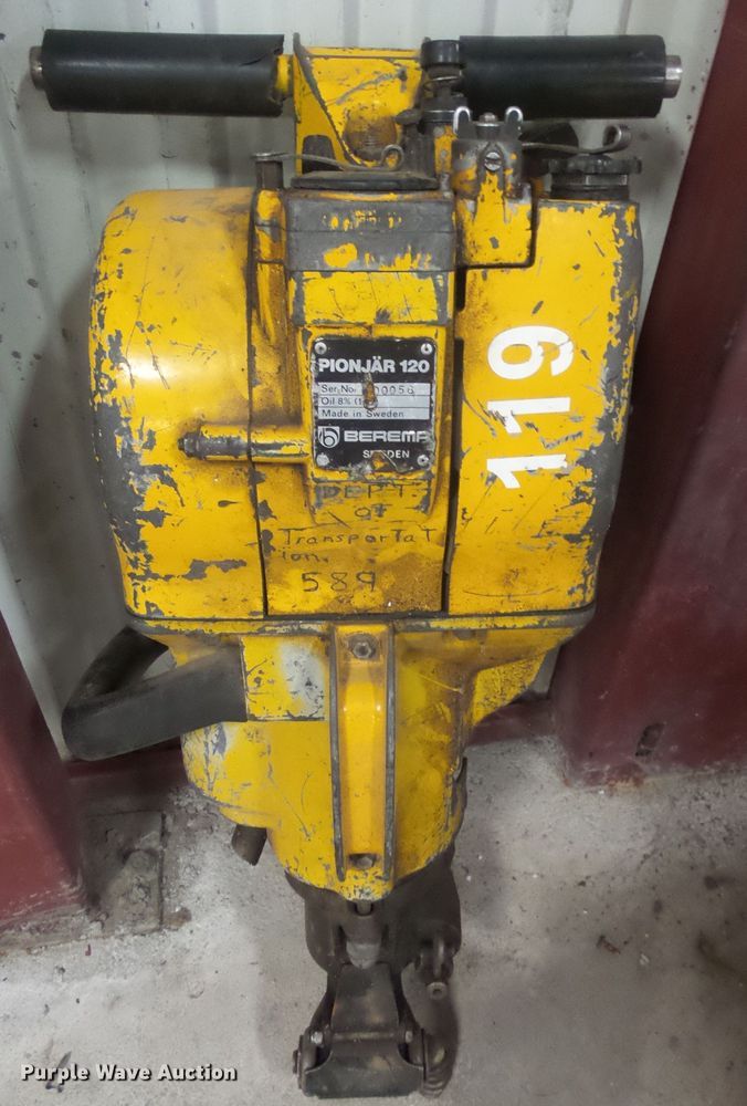 image for item EF9621 (2) Atlas Copco jack hammers