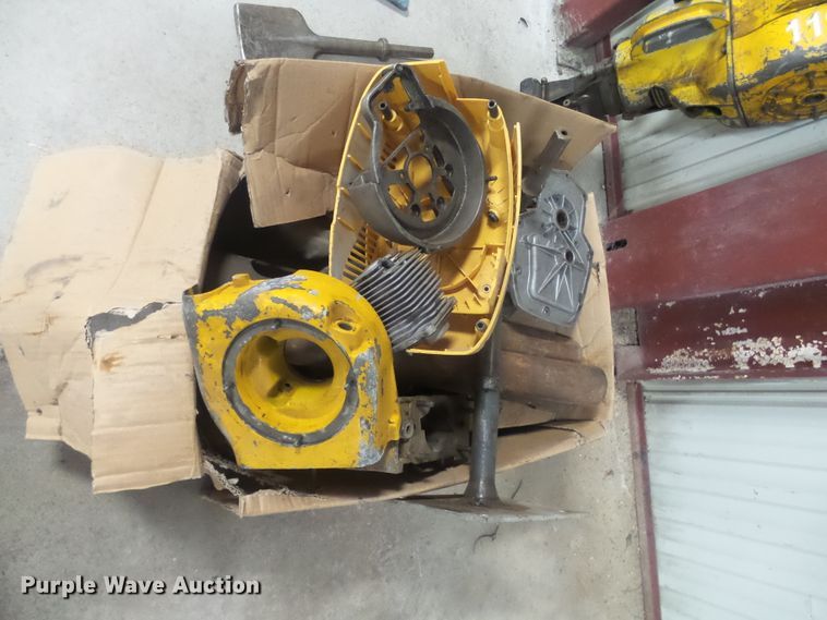 image for item EF9621 (2) Atlas Copco jack hammers