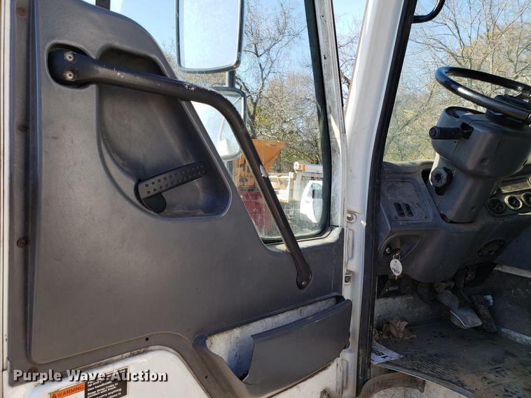 image for item EK9102 2007 American Lafrance Condor refuse truck