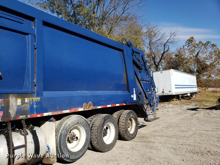 image for item EK9102 2007 American Lafrance Condor refuse truck