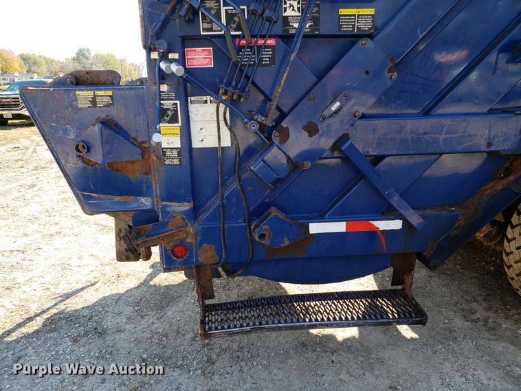 image for item EK9102 2007 American Lafrance Condor refuse truck