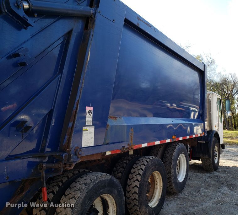 image for item EK9102 2007 American Lafrance Condor refuse truck