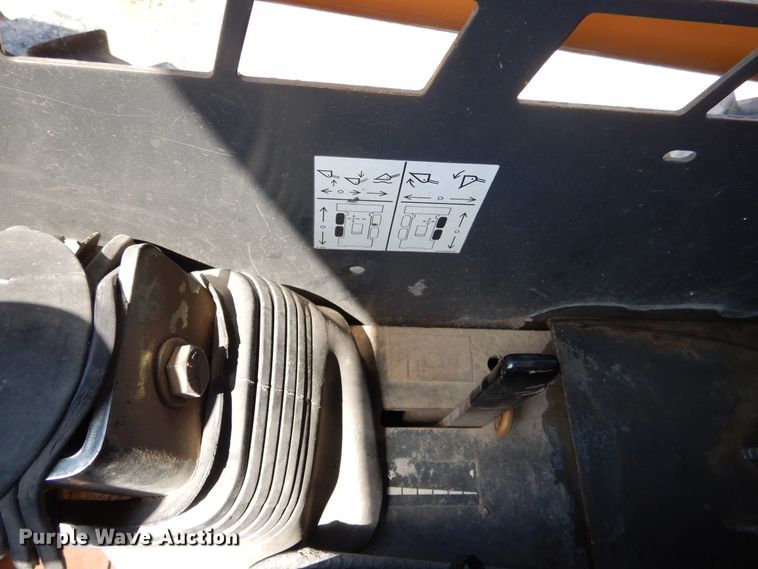 image for item EK9182 2005 Case 410  skid steer loader