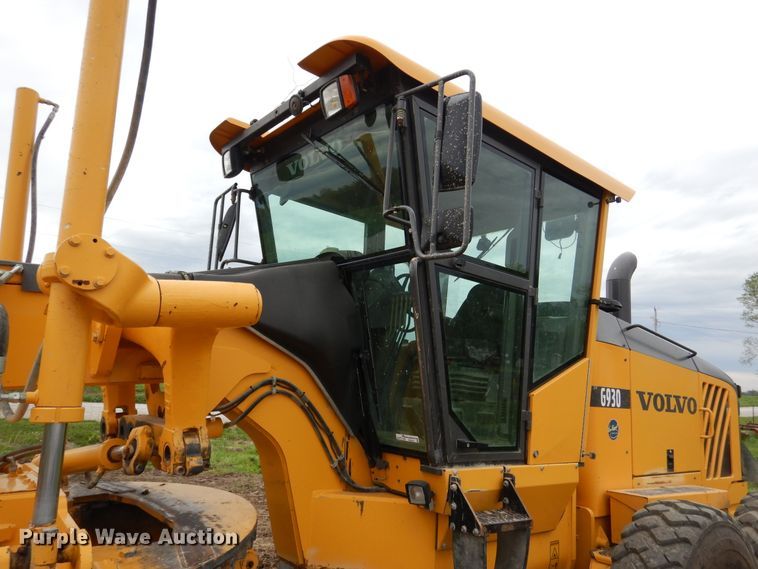 image for item EK9211 2007 Volvo G930 motor grader