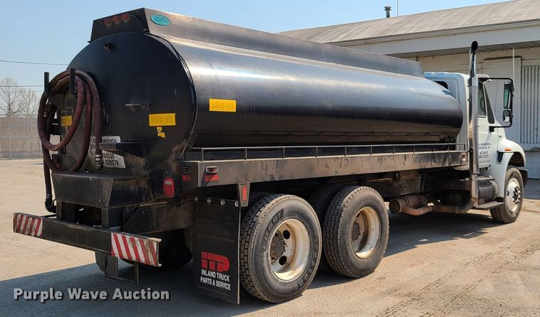 image for item EL9805 2008 International 4400 tank truck