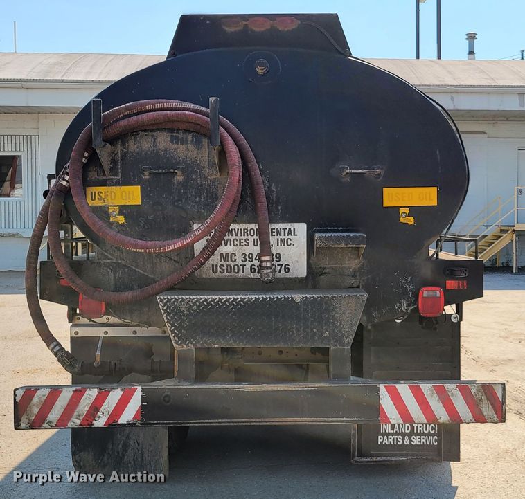 image for item EL9805 2008 International 4400 tank truck
