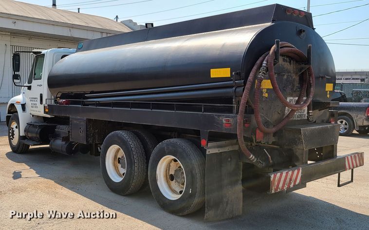 image for item EL9805 2008 International 4400 tank truck