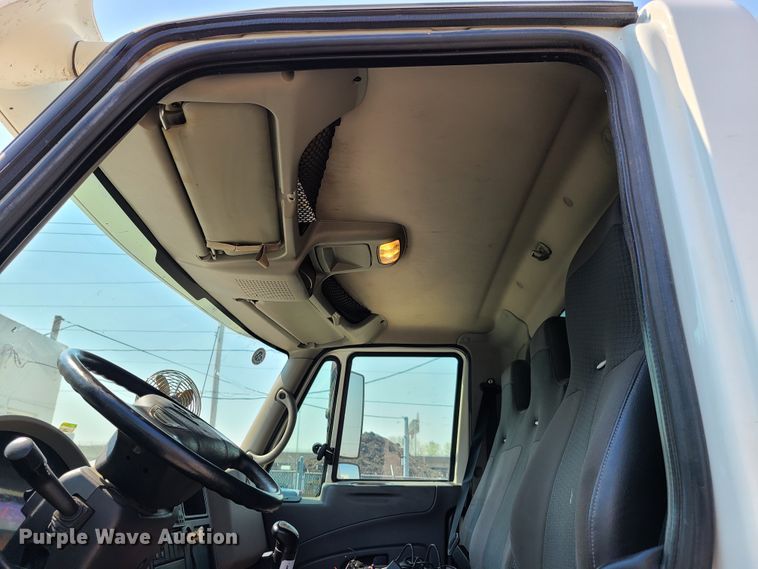 image for item EL9805 2008 International 4400 tank truck