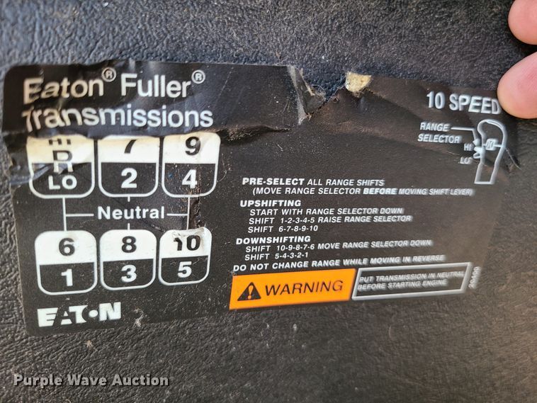 image for item EL9805 2008 International 4400 tank truck