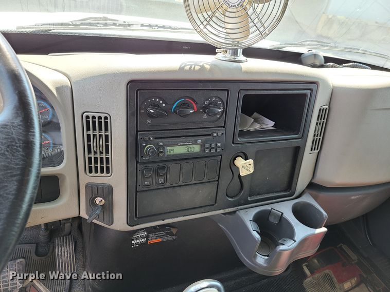 image for item EL9805 2008 International 4400 tank truck