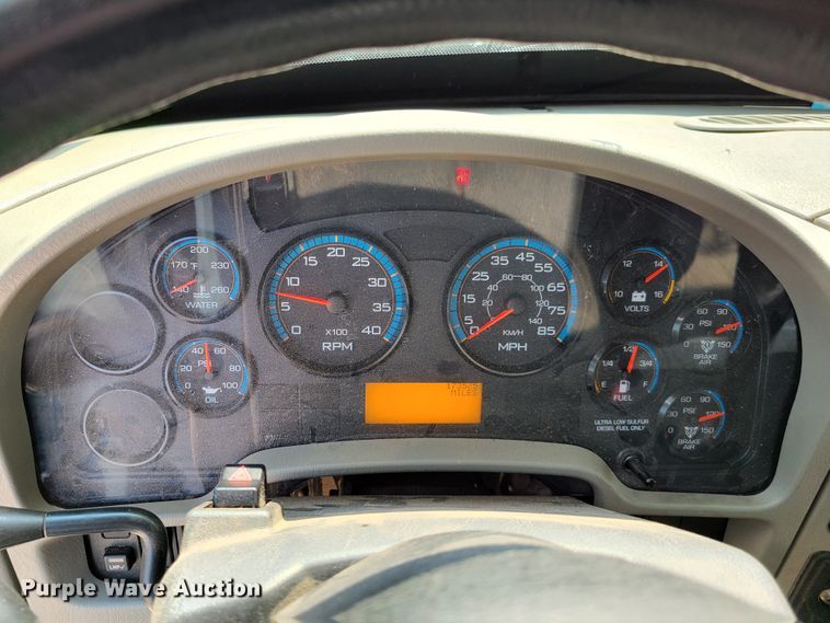 image for item EL9805 2008 International 4400 tank truck