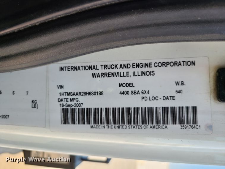 image for item EL9805 2008 International 4400 tank truck