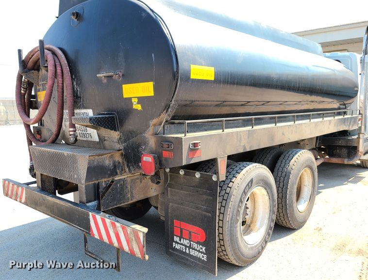 image for item EL9805 2008 International 4400 tank truck