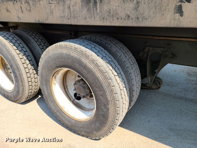 image for item EL9805 2008 International 4400 tank truck