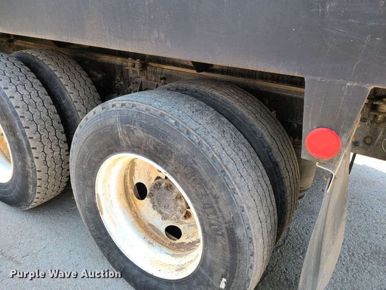 image for item EL9805 2008 International 4400 tank truck