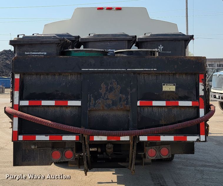 image for item EL9806 2007 Kenworth T300 tank truck