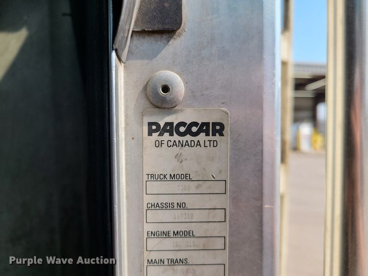 image for item EL9806 2007 Kenworth T300 tank truck