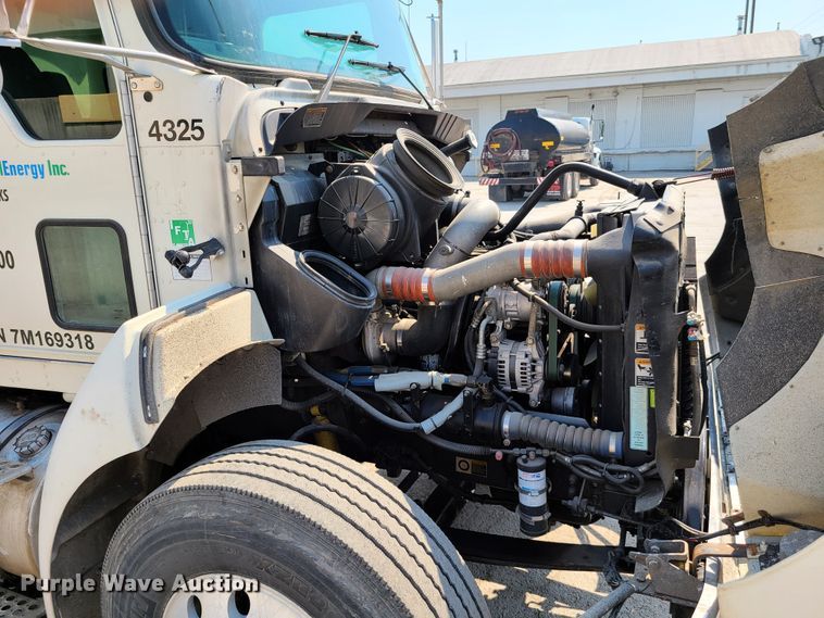 image for item EL9806 2007 Kenworth T300 tank truck