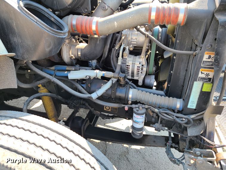 image for item EL9806 2007 Kenworth T300 tank truck