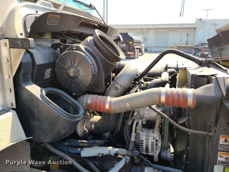 image for item EL9806 2007 Kenworth T300 tank truck