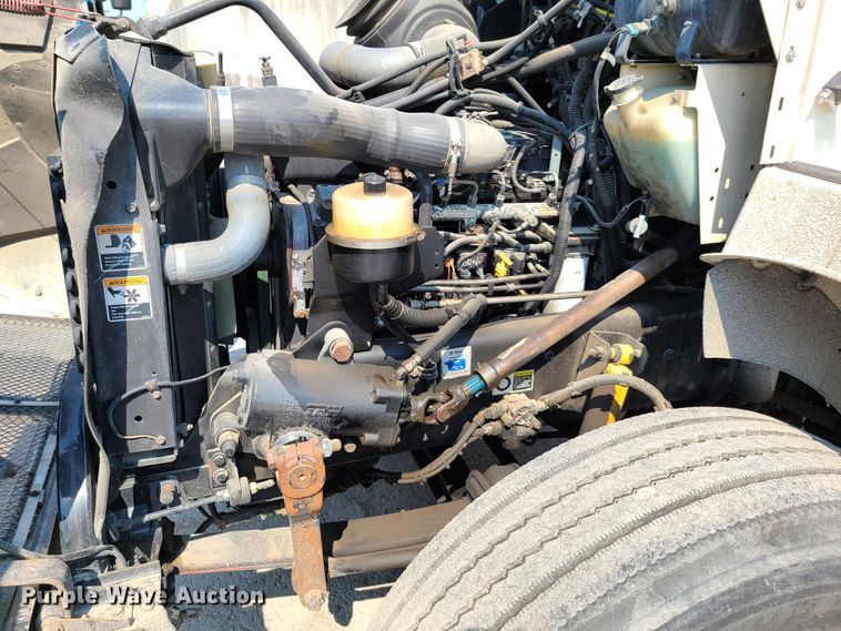 image for item EL9806 2007 Kenworth T300 tank truck