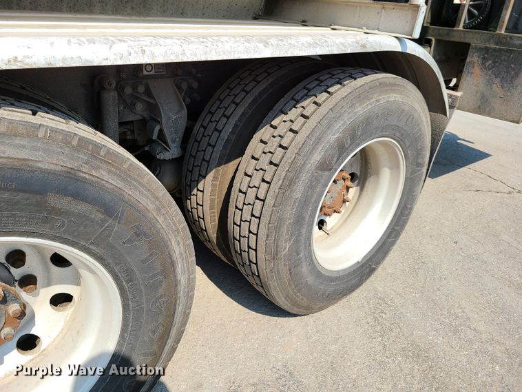 image for item EL9806 2007 Kenworth T300 tank truck