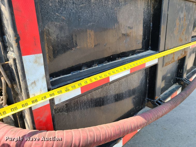 image for item EL9806 2007 Kenworth T300 tank truck