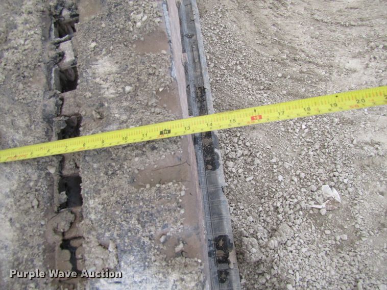 image for item FD9406 2012 Bobcat T190  tracked skid steer loader