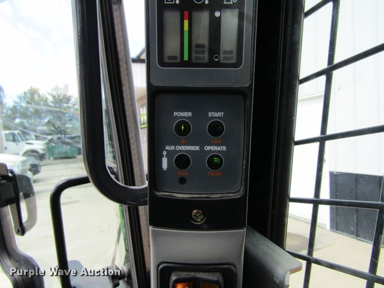 image for item FD9410 2017 Case TR310  tracked skid steer loader