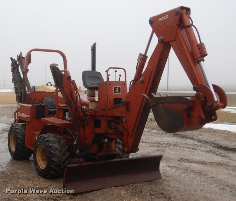 image for item FX9016 Ditch Witch 5110 trencher and trailer