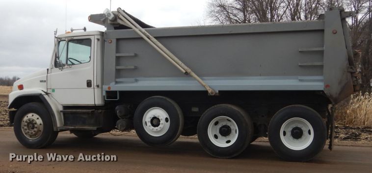 image for item FX9022 2000 Freightliner FL80 dump truck
