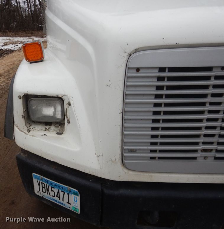 image for item FX9022 2000 Freightliner FL80 dump truck