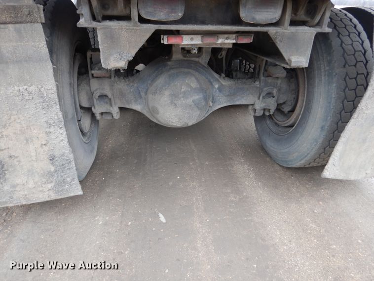 image for item FX9022 2000 Freightliner FL80 dump truck