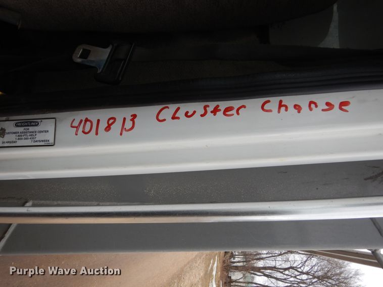 image for item FX9022 2000 Freightliner FL80 dump truck