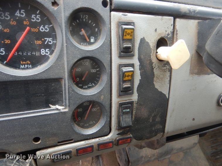 image for item FX9022 2000 Freightliner FL80 dump truck