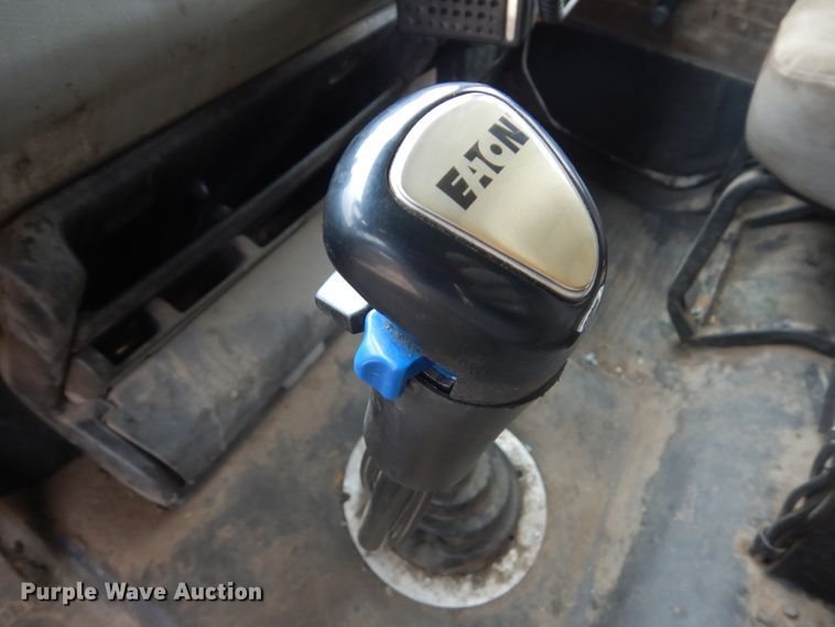 image for item FX9022 2000 Freightliner FL80 dump truck